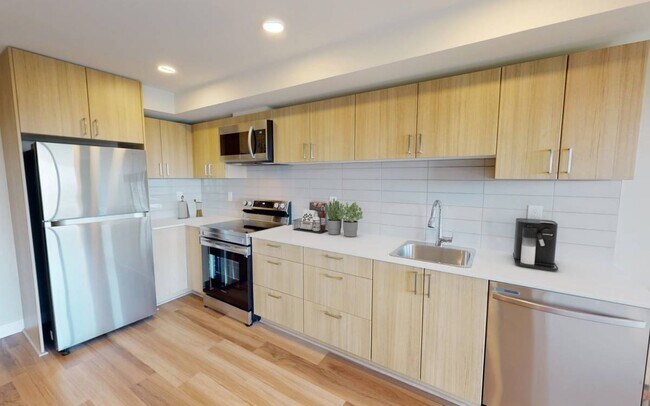 Photo - 408 E Columbia St