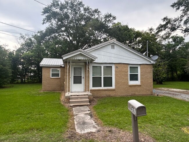 Photo - Moss Point 3 Bedroom