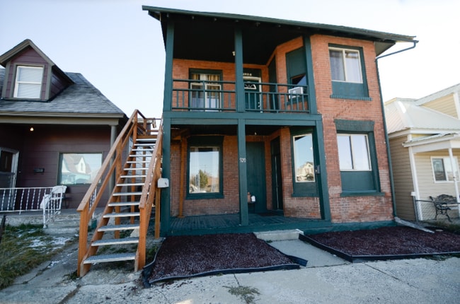 Building Photo - 920 S Colorado St Rental