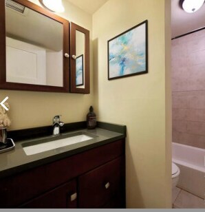 Photo - 1214 N La Salle Dr