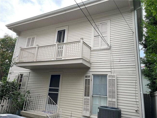 Building Photo - 1462 State St Rental