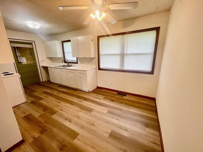 Photo - 306 Grant St