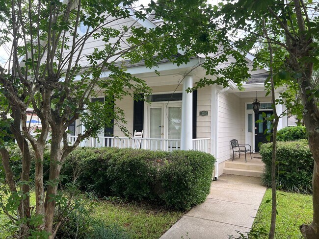 Photo - HISTORIC MALBIS