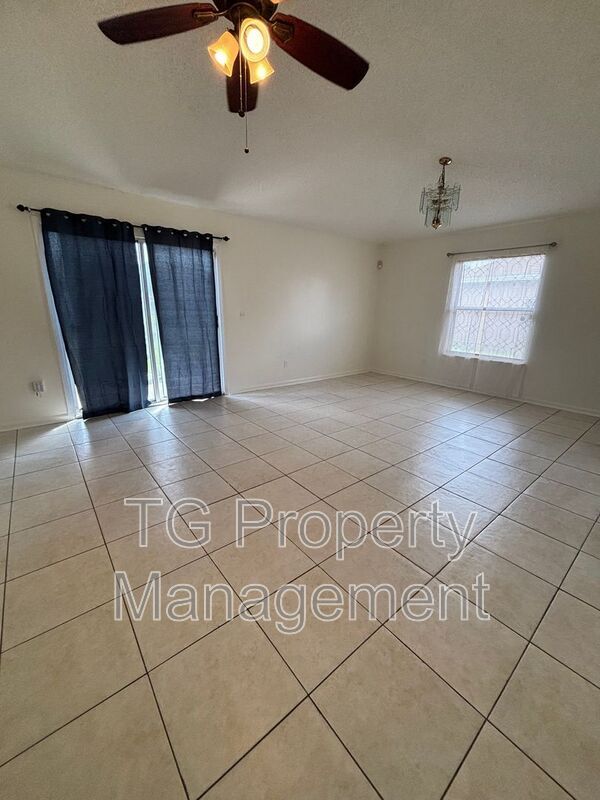 Photo - 5374 Lacy Jane Way