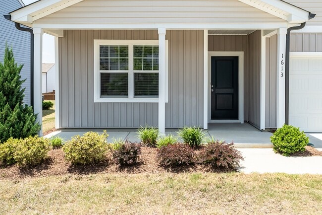 Photo - 1613 Arapahoe Ridge Dr