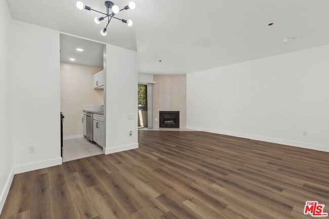 Photo - 10960 Ashton Ave Unit 101