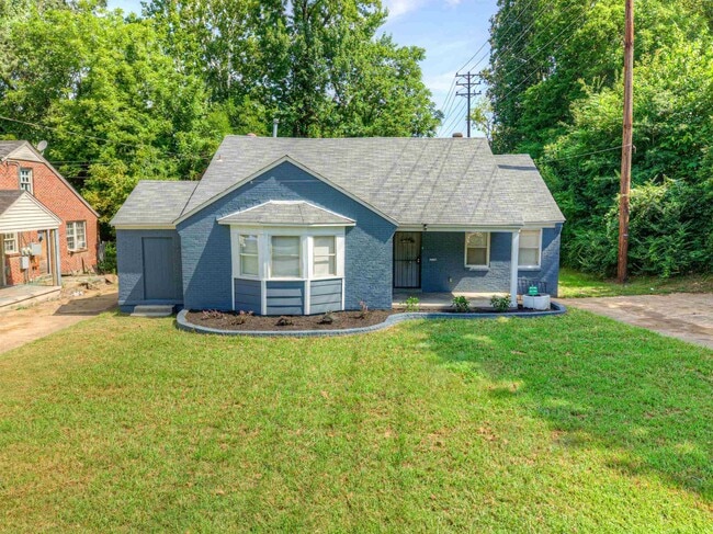 Photo - 1778 Edward Ave