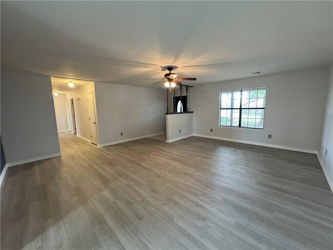 Photo - 590 Duckworth St