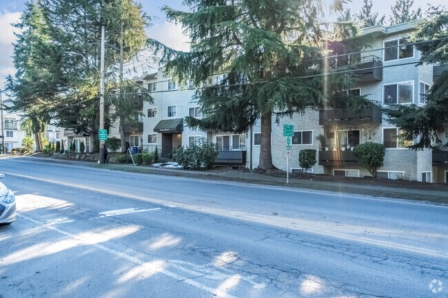 Photo - Spacious unit nestled across from Bitterla...