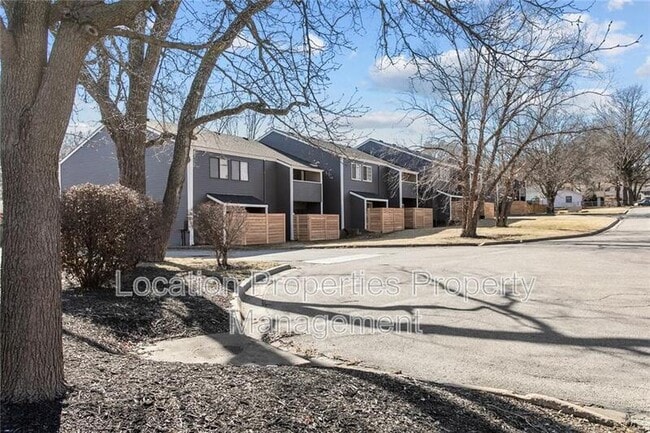 Photo - 1502 W 25th Ct Unit D3