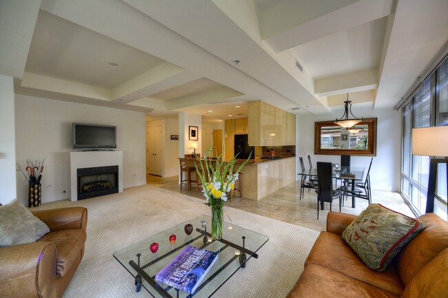 Building Photo - 7141 E Rancho Vista Dr Unit 4012