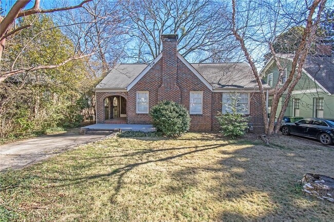 Building Photo - 476 Hemlock Cir SE