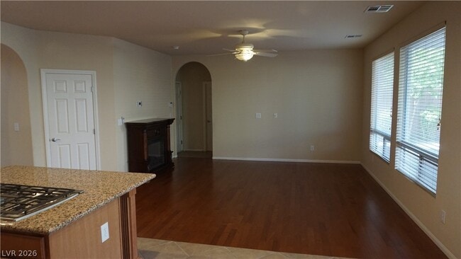 Photo - 612 Delta Rio St