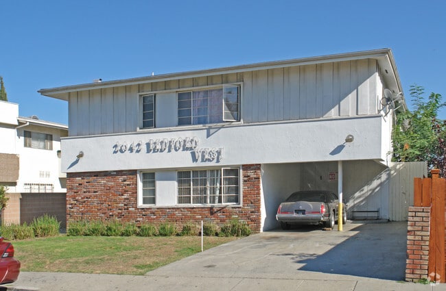 Building Photo - 2042 S Bedford St