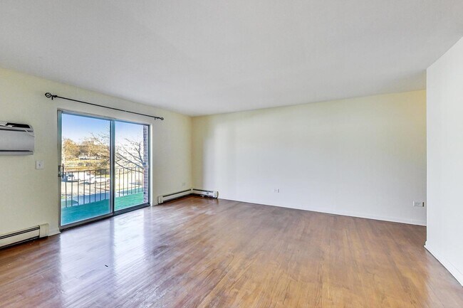 Photo - 205 W Miner St Unit 202