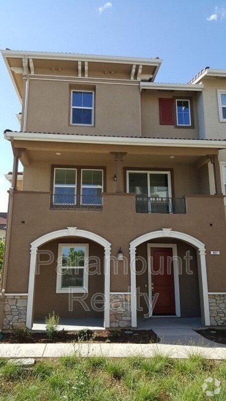 Building Photo - 801 Camden Common Rental