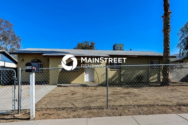 Building Photo - 3 Bedroom Pet-Friendly Home in Phoenix, AZ...