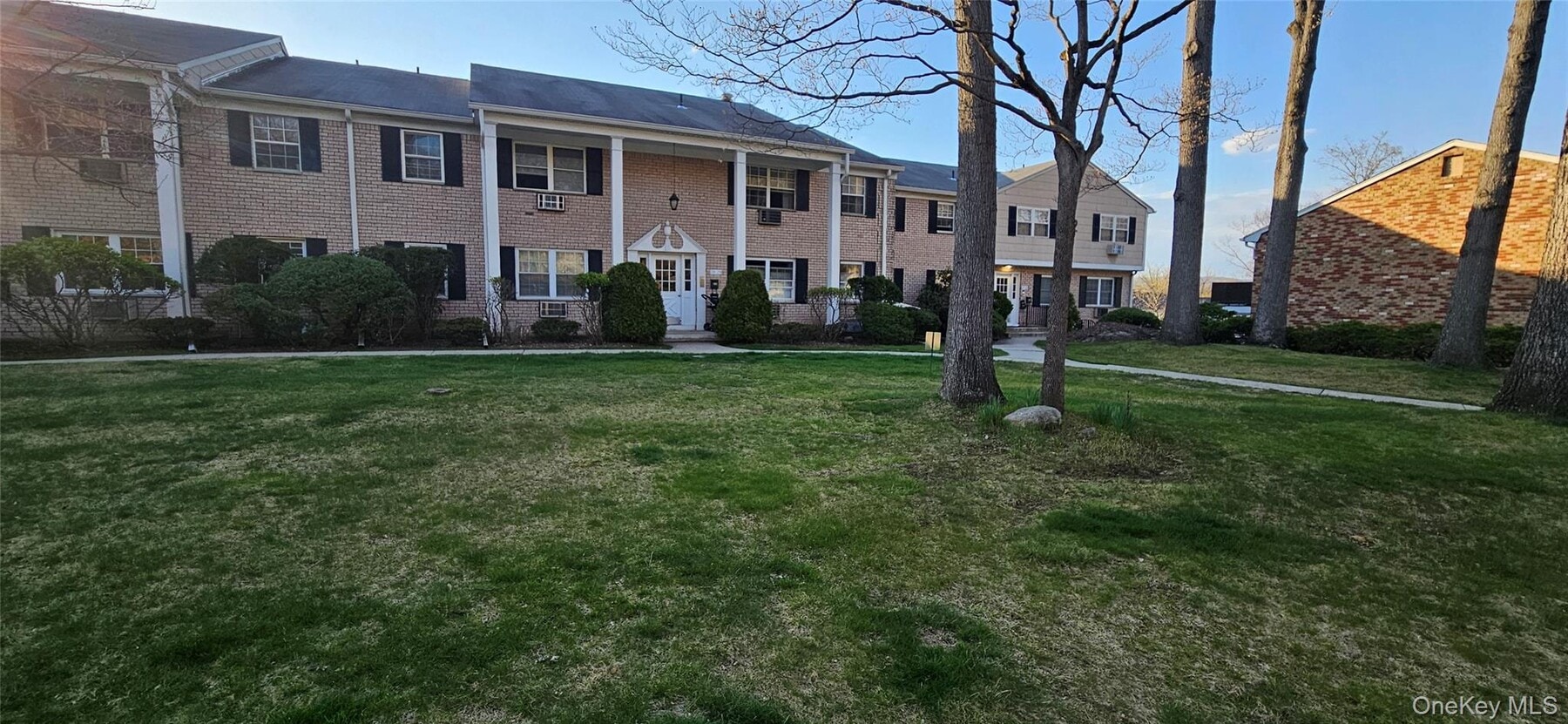 Photo - 276 Parkside Dr