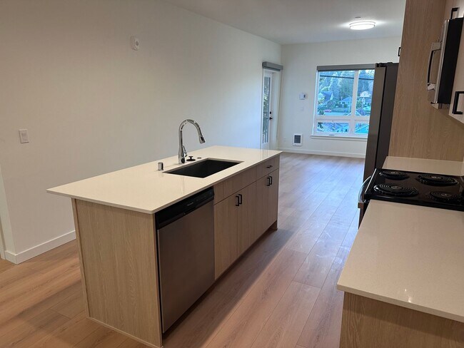 Photo - Live Easy Colby Heights, Brand new apartments! Unidad 204