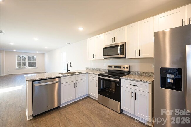 Photo - 426 2nd St SW