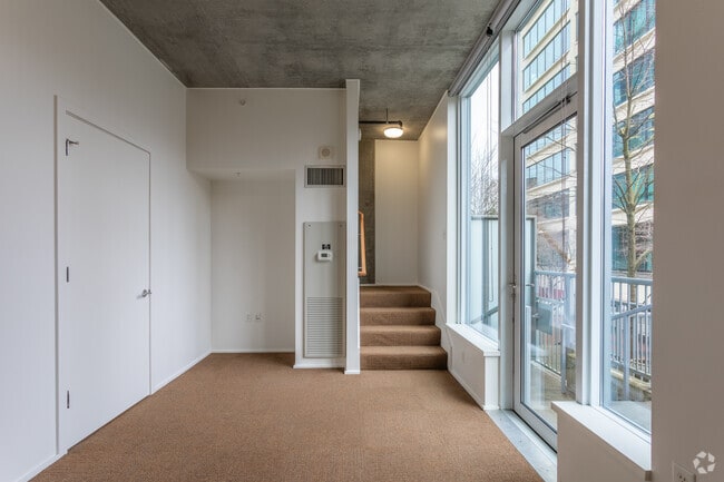 1BR, 1.5BA Townhome - 935 SF