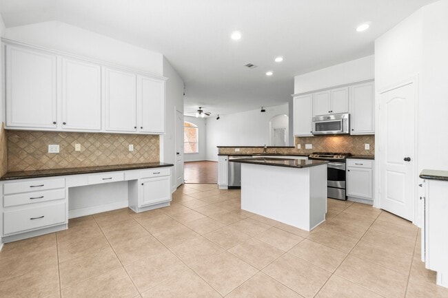 Photo - 7 Fraiser Fir Pl