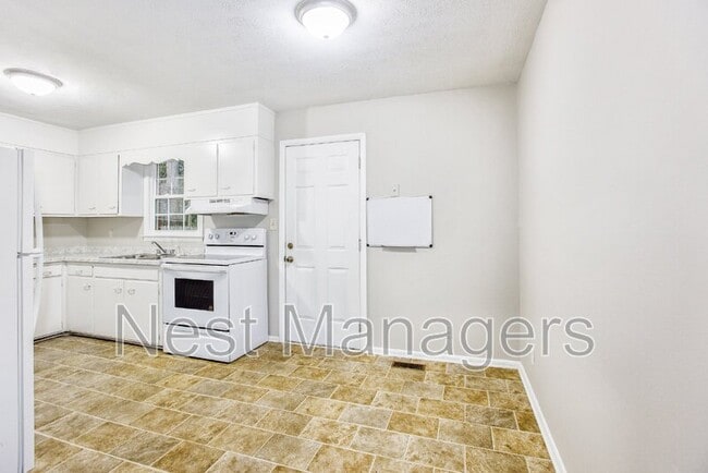 Photo - 828 Pilot Ave