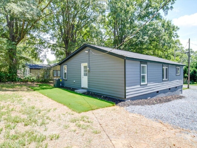 Photo - Beautifully Remodeled 3-bedroom, 2 bath house