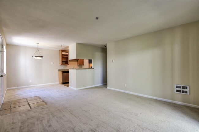 Photo - 880 E Fremont Ave House