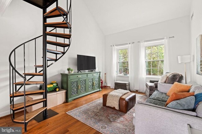 Photo - 3050 S Buchanan St Unidad C1