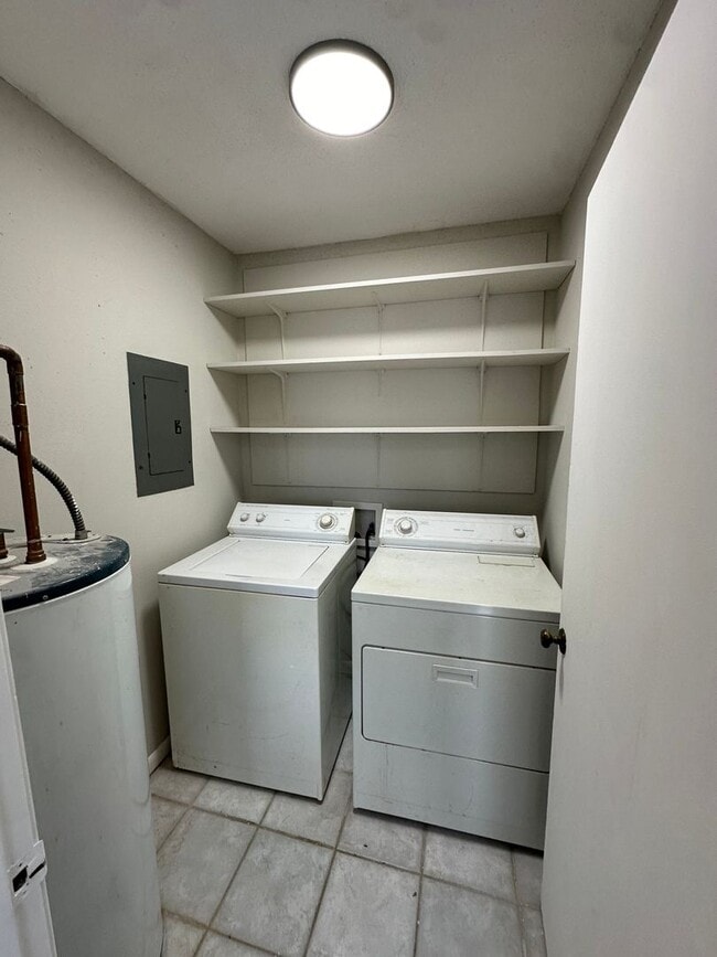 Photo - 2 Bedroom Townhome for RENT - WEST END BEA...