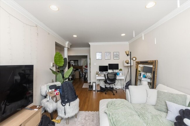 Photo - 3630 N Bosworth Ave Unidad 1