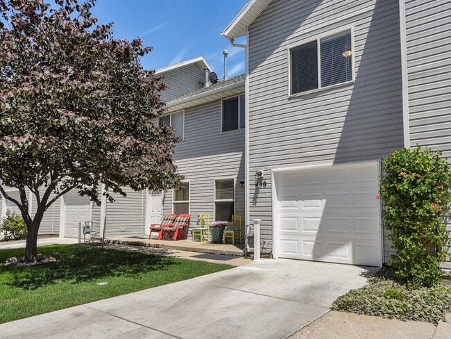 Building Photo - 256 Bliss Ct