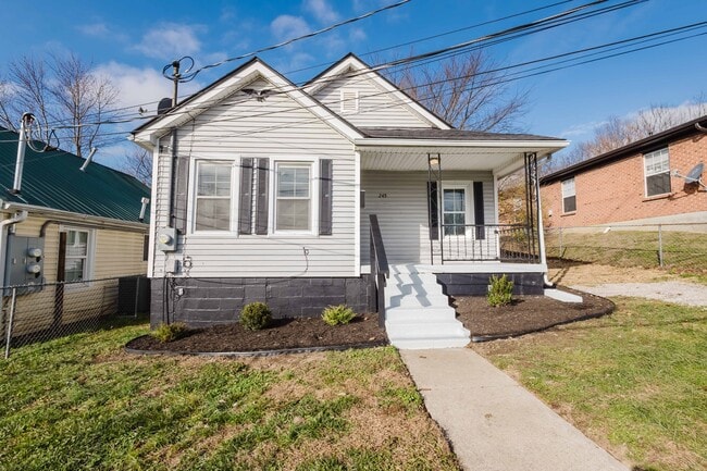 Photo - 245 Evansdale Ave