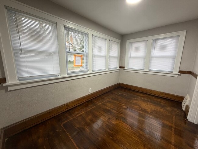 Photo - 317 E Irvington Ave