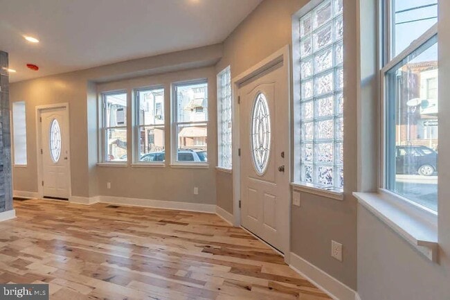 Photo - 2000 S Opal St