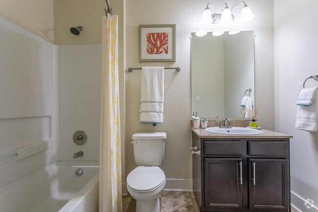 4BR, 4BR - 1400 SF - Lodges of Colorado Springs Student Housing