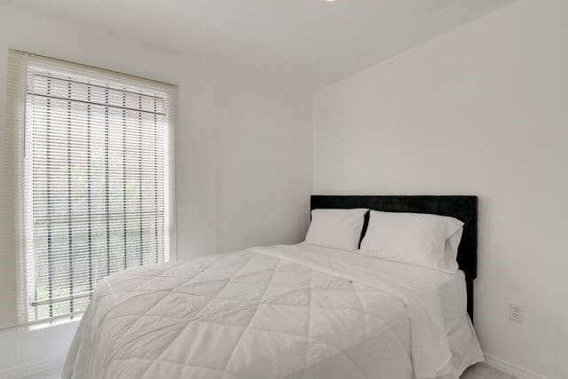 Building Photo - 10100 S Gessner Rd Unit True