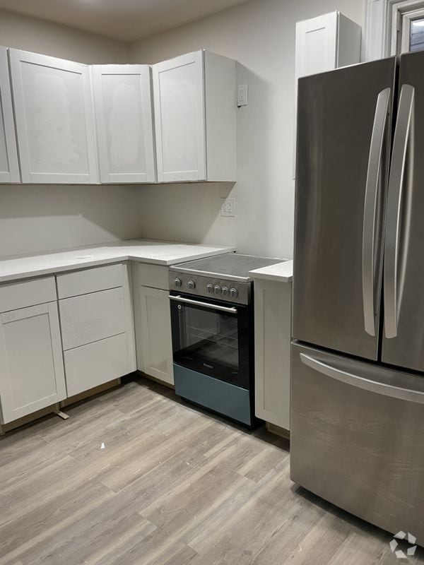 Building Photo - 40-39 Gleane St Rental