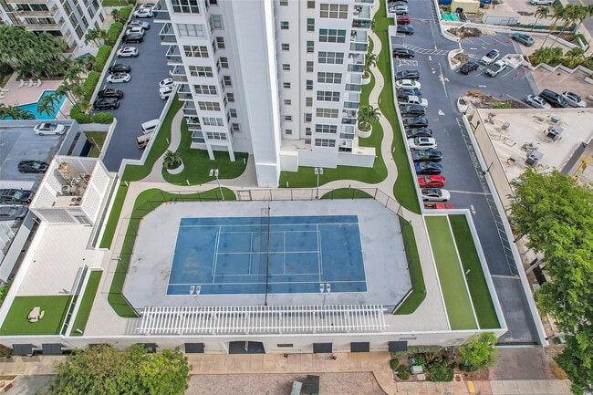 Photo - 3015 N Ocean Blvd Unidad 14K