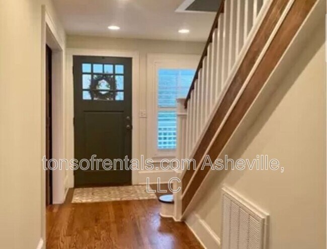 Photo - 240 S Beaumont St