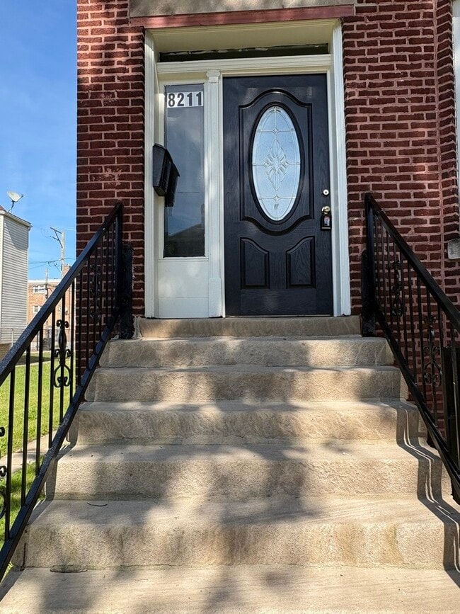 Photo - 8211 S Escanaba Ave