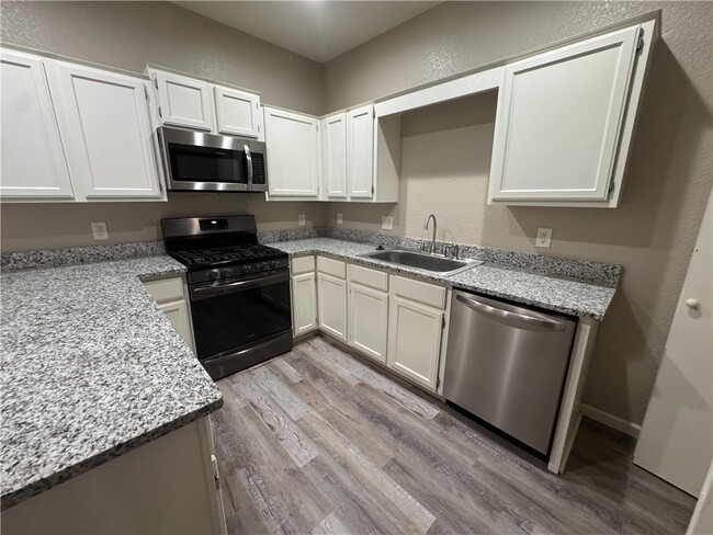 Photo - 503 N 7th St