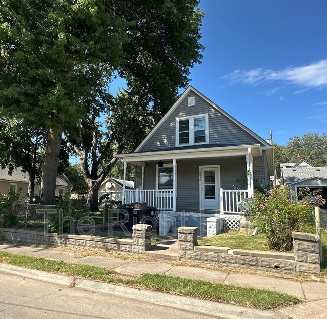 Building Photo - 3416 V St Rental