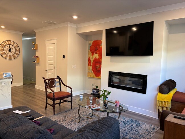 Photo - 123 Depot Lndg Rd