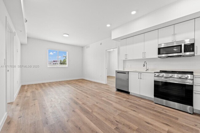 Building Photo - 18355 SW 110th Ave Unit 105