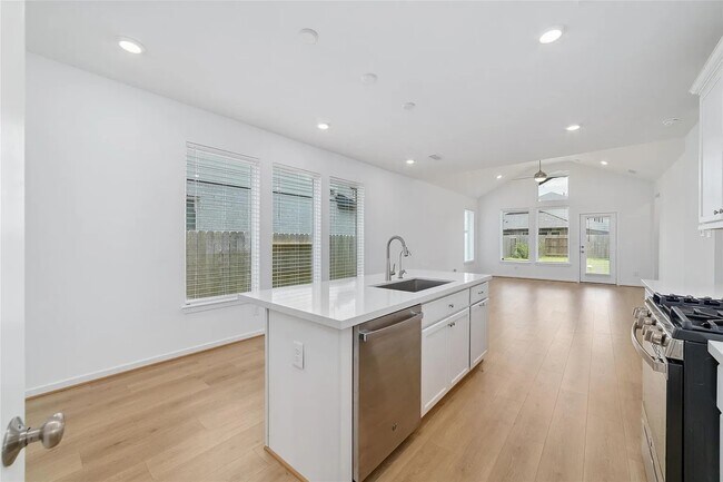 Photo - 21650 Lampeter River Ln