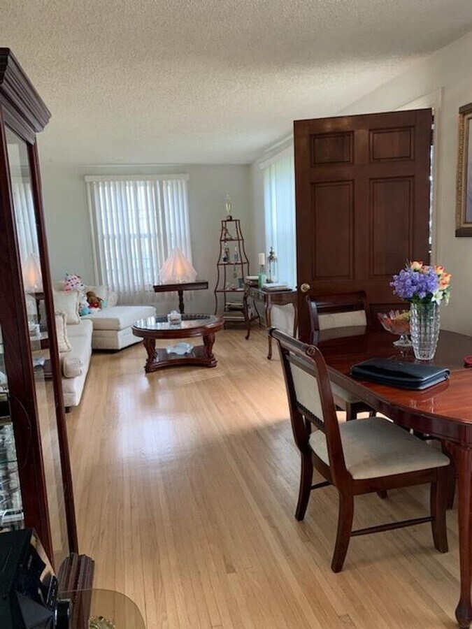 Photo - Cute home on quiet street