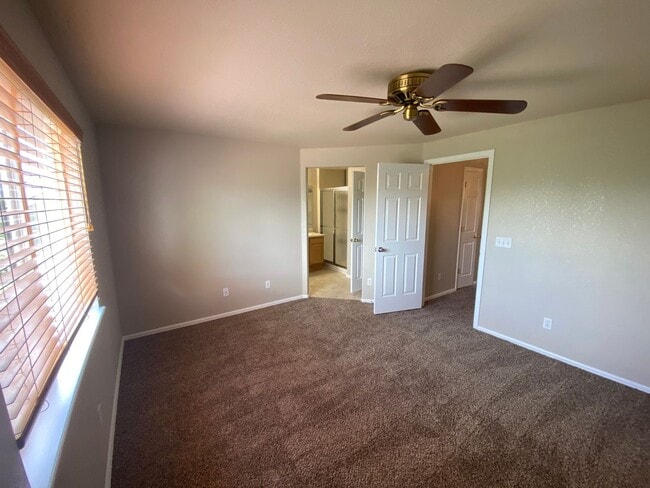 Photo - Stetson Hills 3 bedroom House