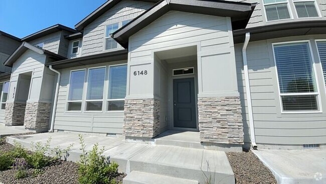 Building Photo - Roe Street Townhomes